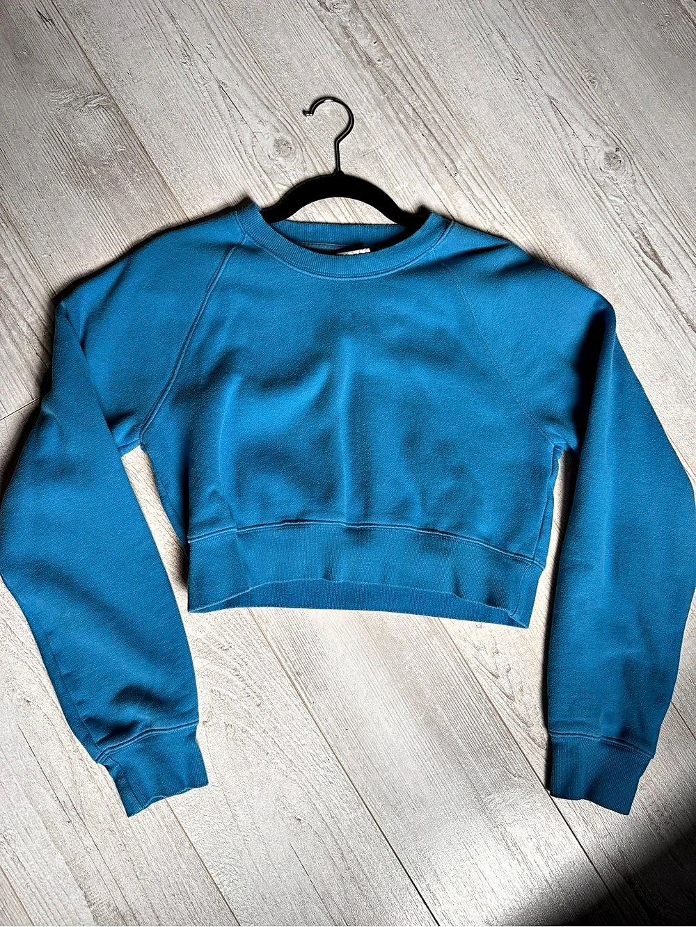 Tna Cozy Fleece Perfect Crew Sweatshirt in Blue